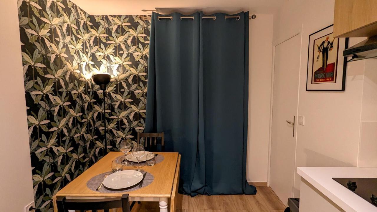 Le Petit Meslier, 15 Min Cathedrale - Old Town Apartment แร็งส์ ภายนอก รูปภาพ