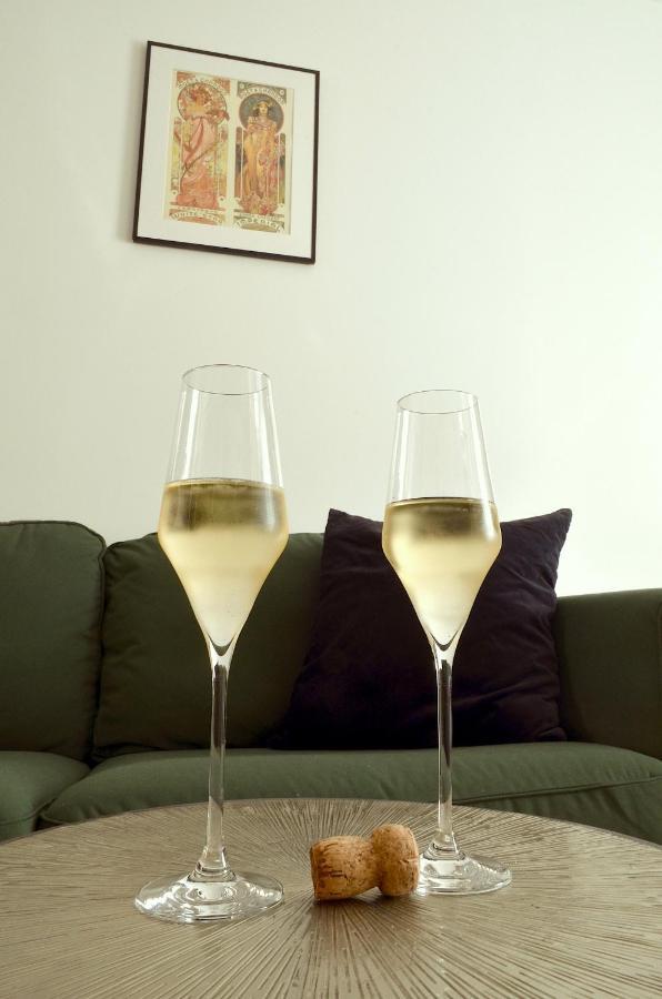 Le Petit Meslier, 15 Min Cathedrale - Old Town Apartment แร็งส์ ภายนอก รูปภาพ